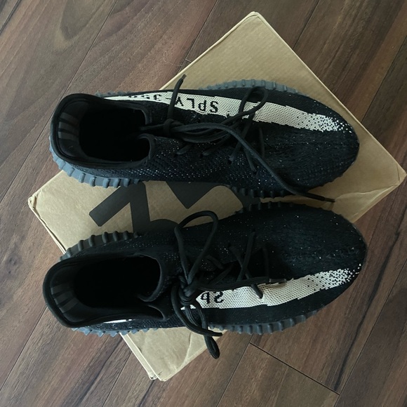 Yeezy Oreo - Picture 3 of 3